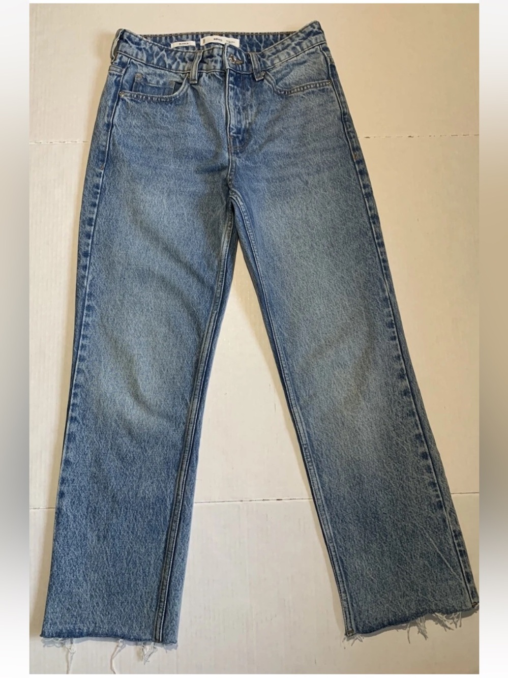MANGO Women's Sz 2 Mid Rise Blanca Denim Medium Wash Cut off Jeans